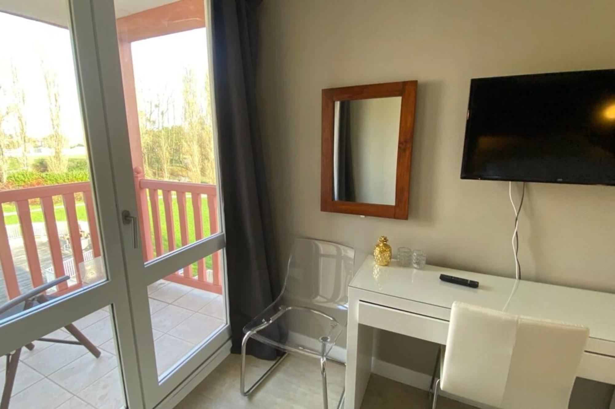 Very Nice 6 Person Apart With Swimming Pool Tennis Court And Car Park 202 Le Touquet Экстерьер фото